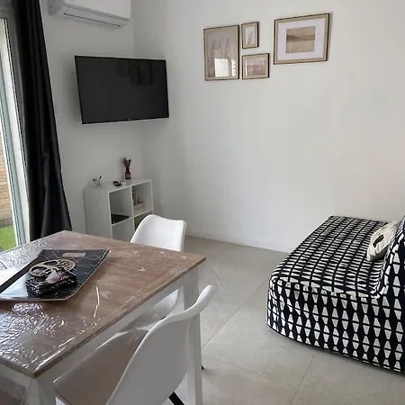 La Maisonnette T2 Charmant Jardin Parking La Cadiere D'Azur 1 A 4 Personnes Exterior photo